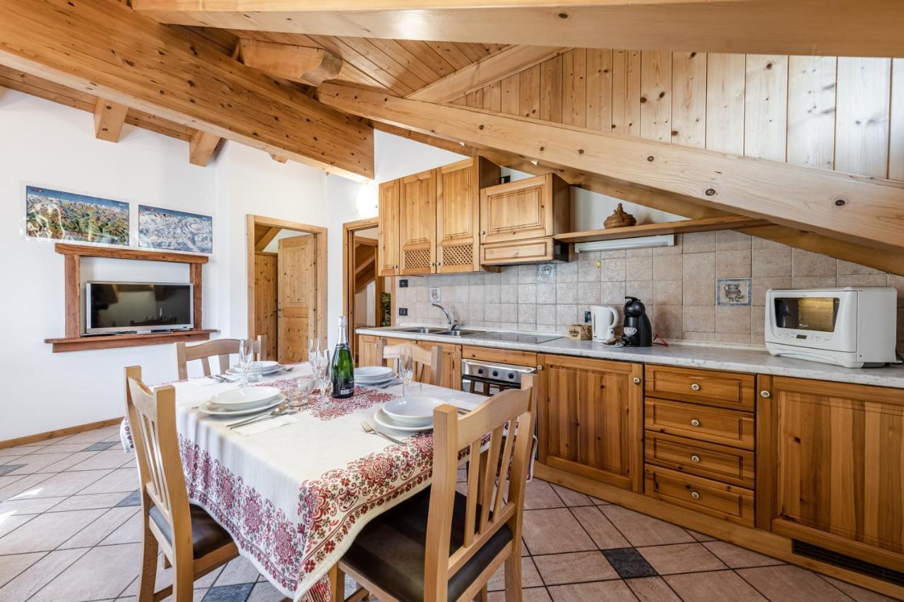 Villetta Val Di Sole คอมเมซซาดูรา ภายนอก รูปภาพ