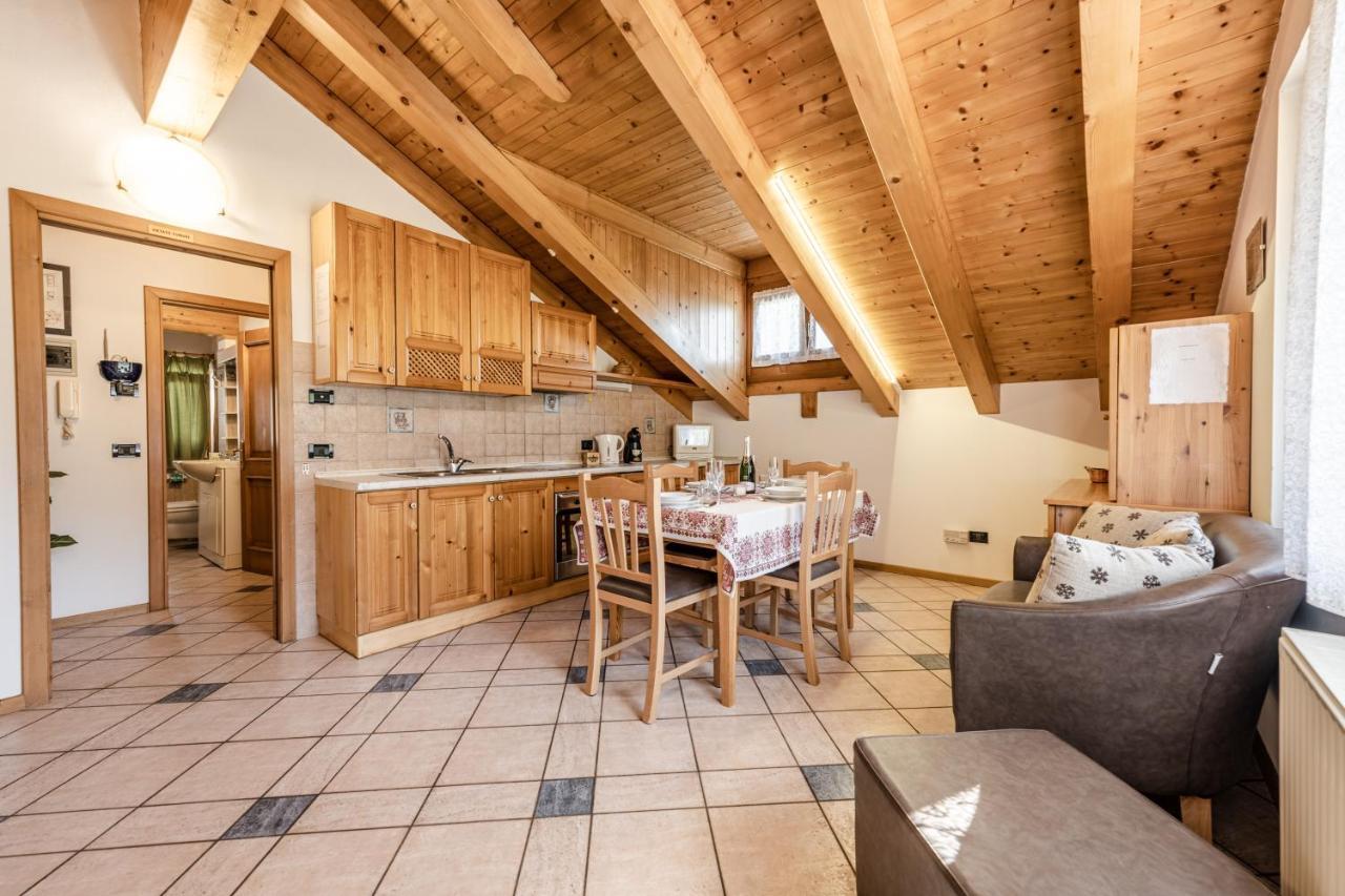 Villetta Val Di Sole คอมเมซซาดูรา ภายนอก รูปภาพ