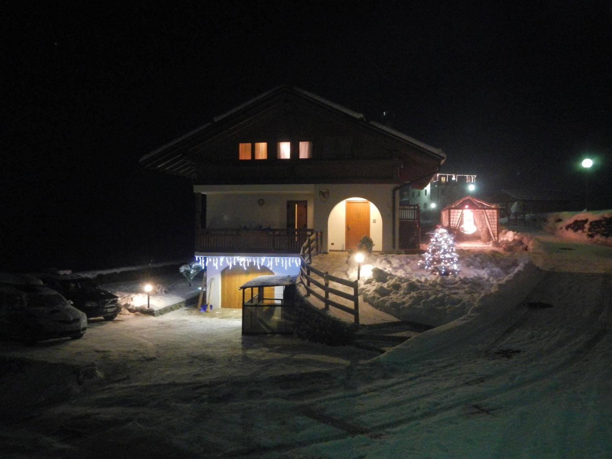 Villetta Val Di Sole คอมเมซซาดูรา ภายนอก รูปภาพ