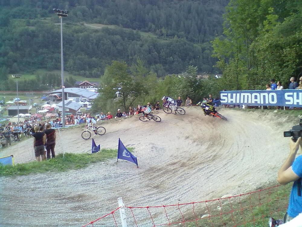 Villetta Val Di Sole คอมเมซซาดูรา ภายนอก รูปภาพ